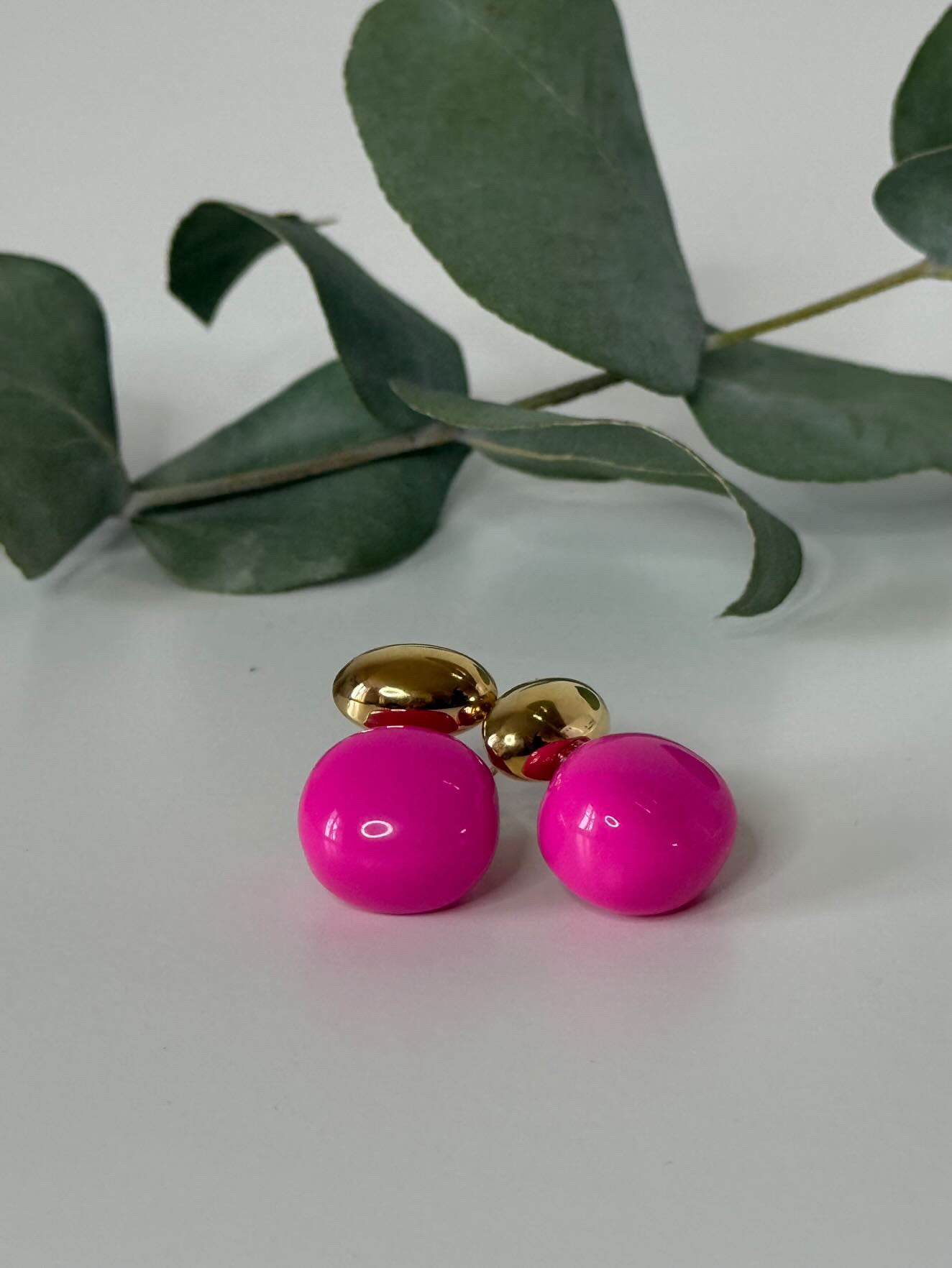 Puces or boules rose