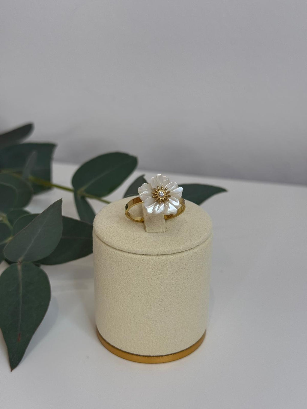 Bague fleur blanche