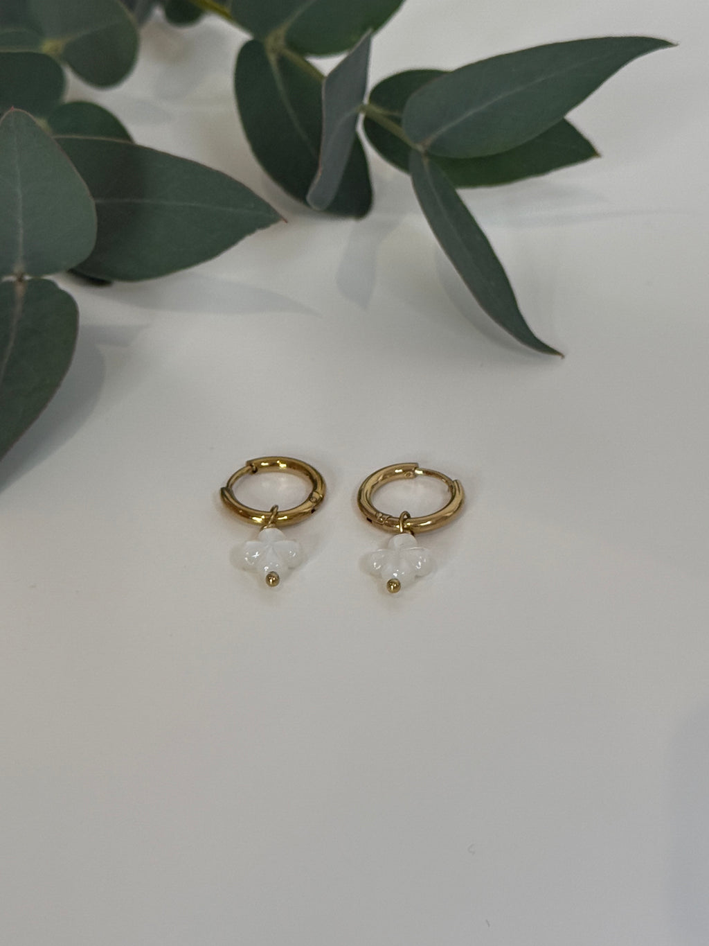 Mini créoles pendantes